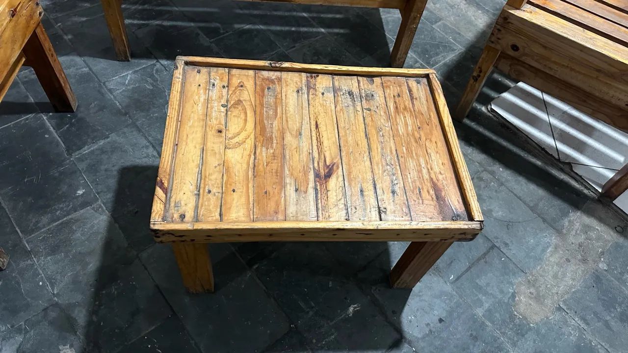 Jogo rústico de cadeiras e centro de mesa - madeira pura - Foto 4
