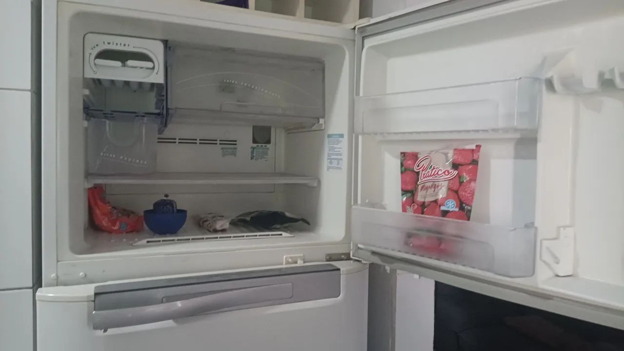 Geladeira Electrolux grande  - Foto 2