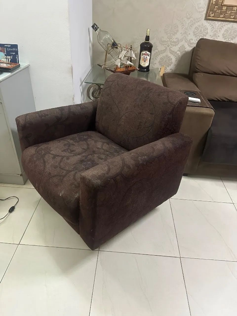 Poltrona larga e confortável - Foto 3