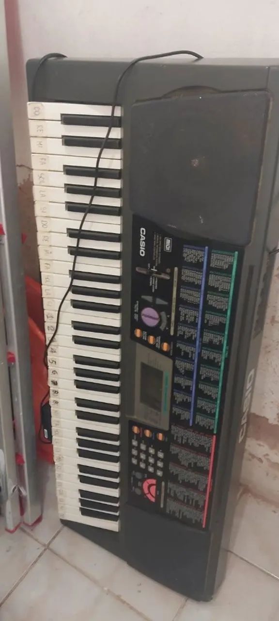 Vendo TECLADO CASIO com MIDI...usado...TROCO - Foto 2