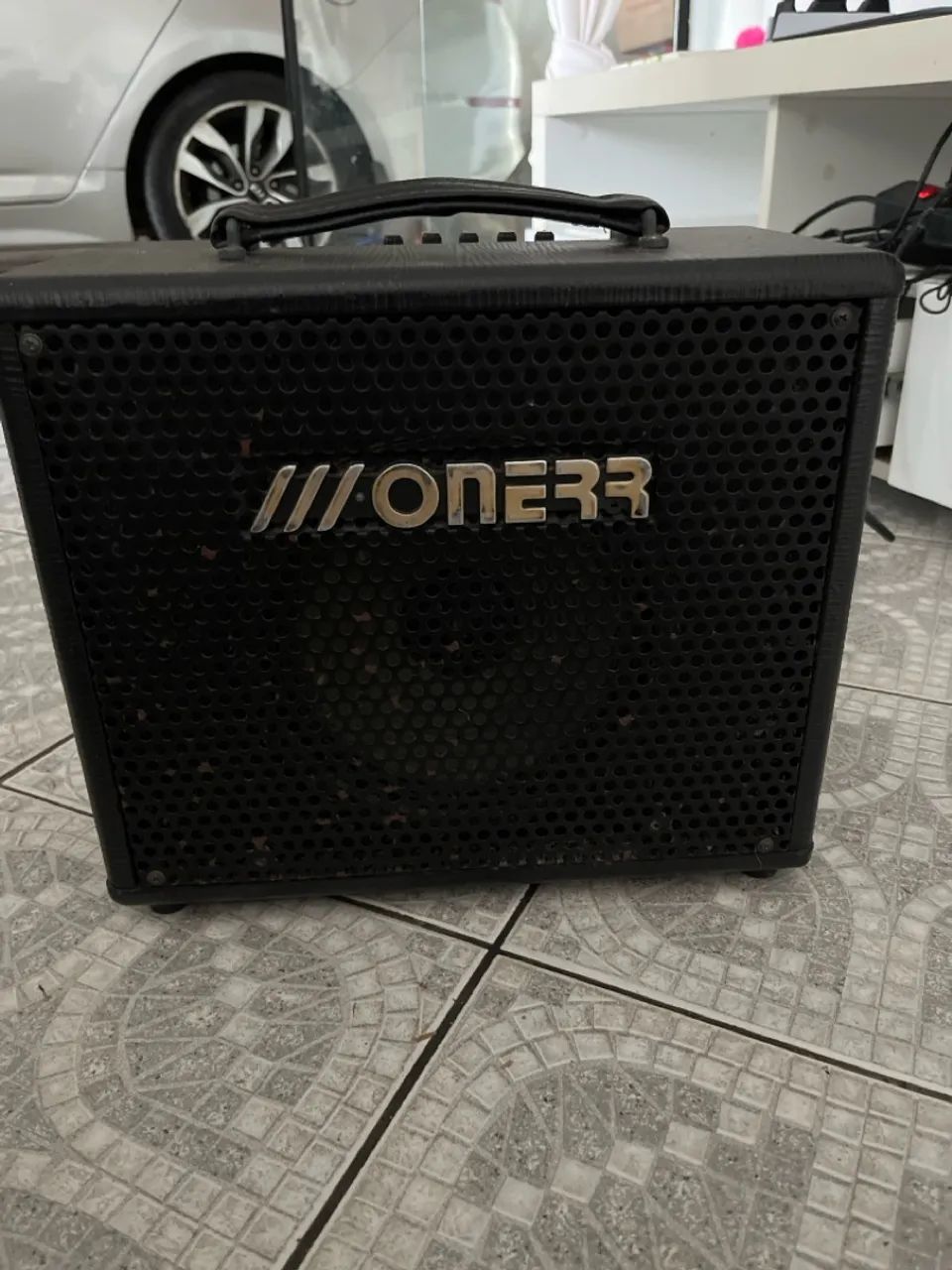 Vendo caixa amplificada onerr 