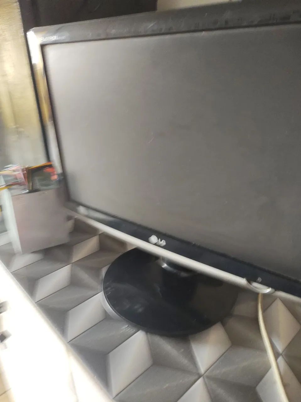 Monitor de pc com defeito 