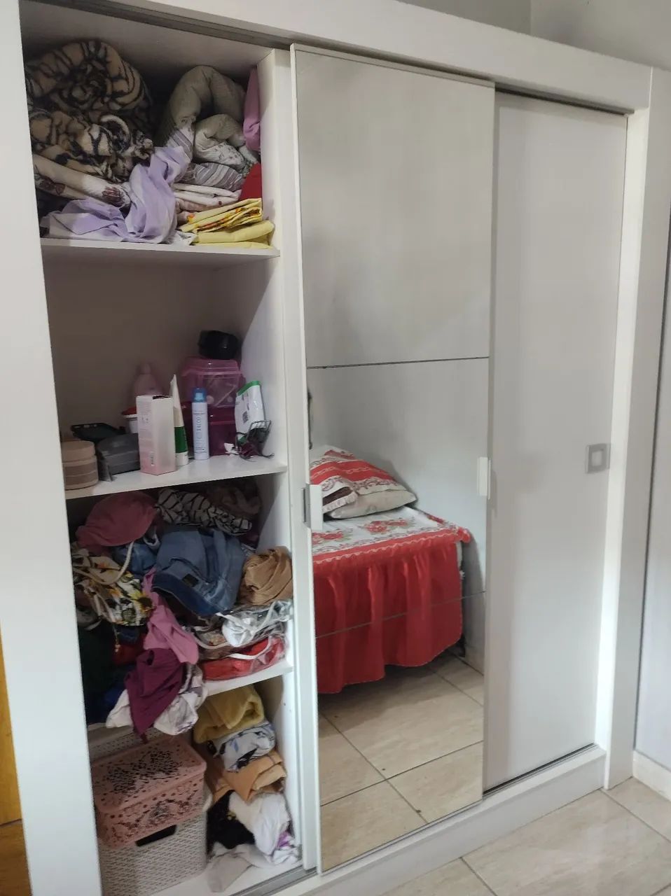 Guarda roupa Solteiro 3 portas de correr  com espelho sem gavetas - Foto 3