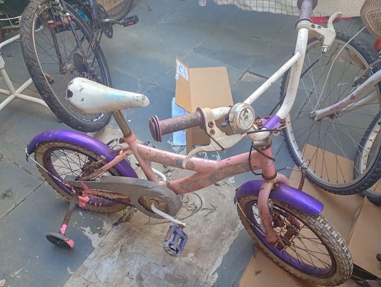 Bicicleta aro 26 e uma infantil  - Foto 5