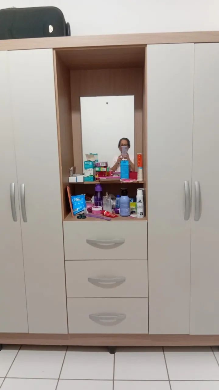 Sofá e  guarda-roupa  - Foto 2