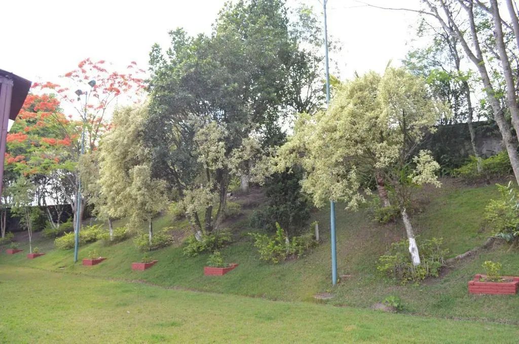 Chácara com 10 mil m² em Guararema com fácil acesso - Foto 2