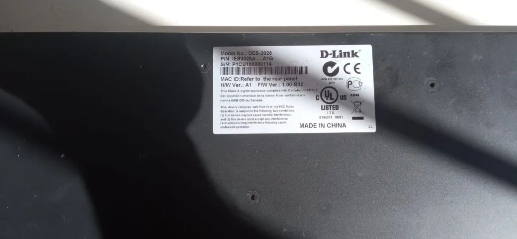 switch d link des 3028 com 28 portas usado  - Foto 4