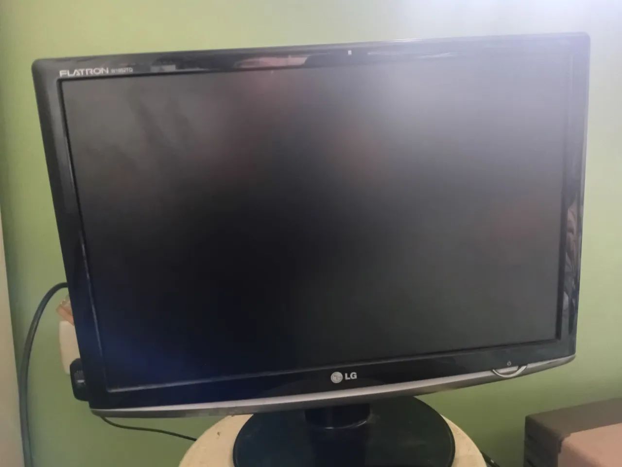 Monitor LG Flatron W1952TQ Usado