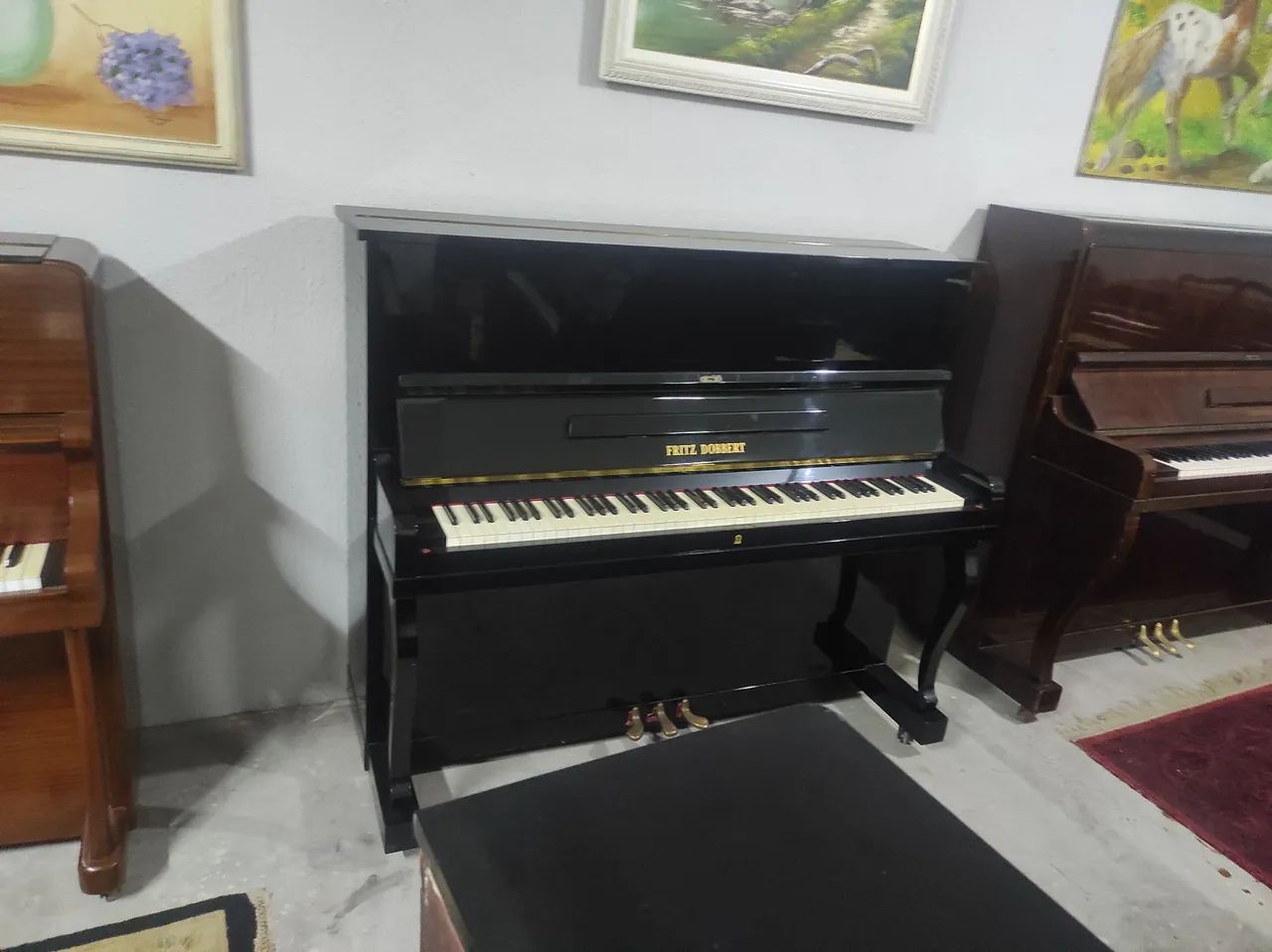 Piano seminovo Fritz Dobbert 126 preto  clássico  ou Fritz colonial, escolha 