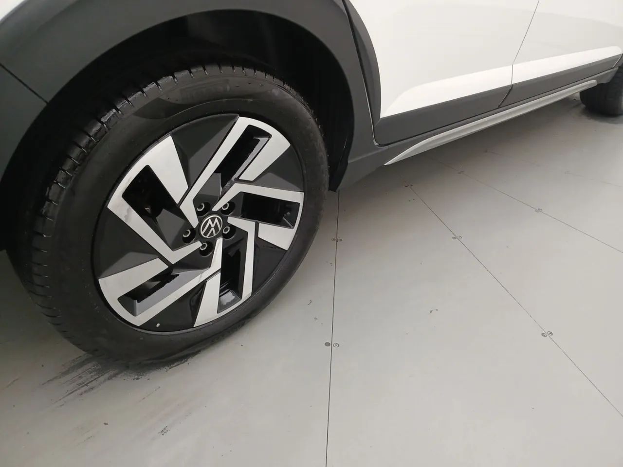 Volkswagen Nivus Highline 1.0 200 TSI Flex Aut., foto 14 de 18