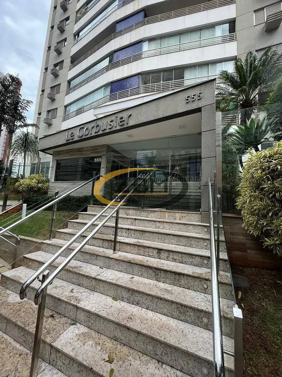 Apartamento para venda e locação, Edifício Le Corbusier, 03 quartos (01 suíte), sacada c/c - Foto 2
