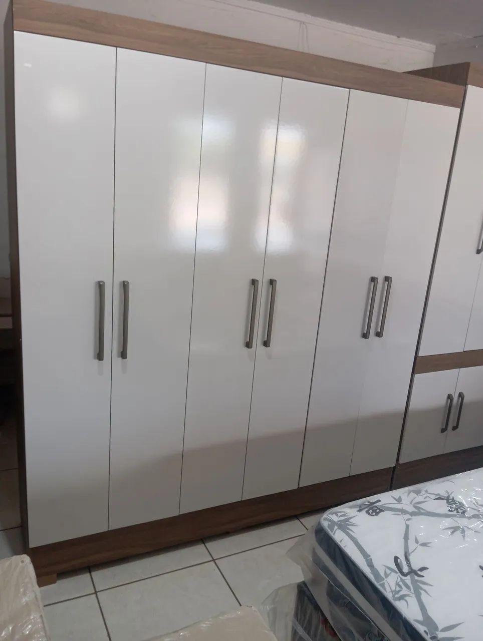 Guarda roupa novo em oferta 