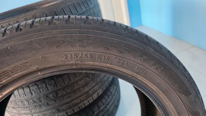 04 Pneus Pirelli Scorpion 255/55 R18 98V para Jeep Compass