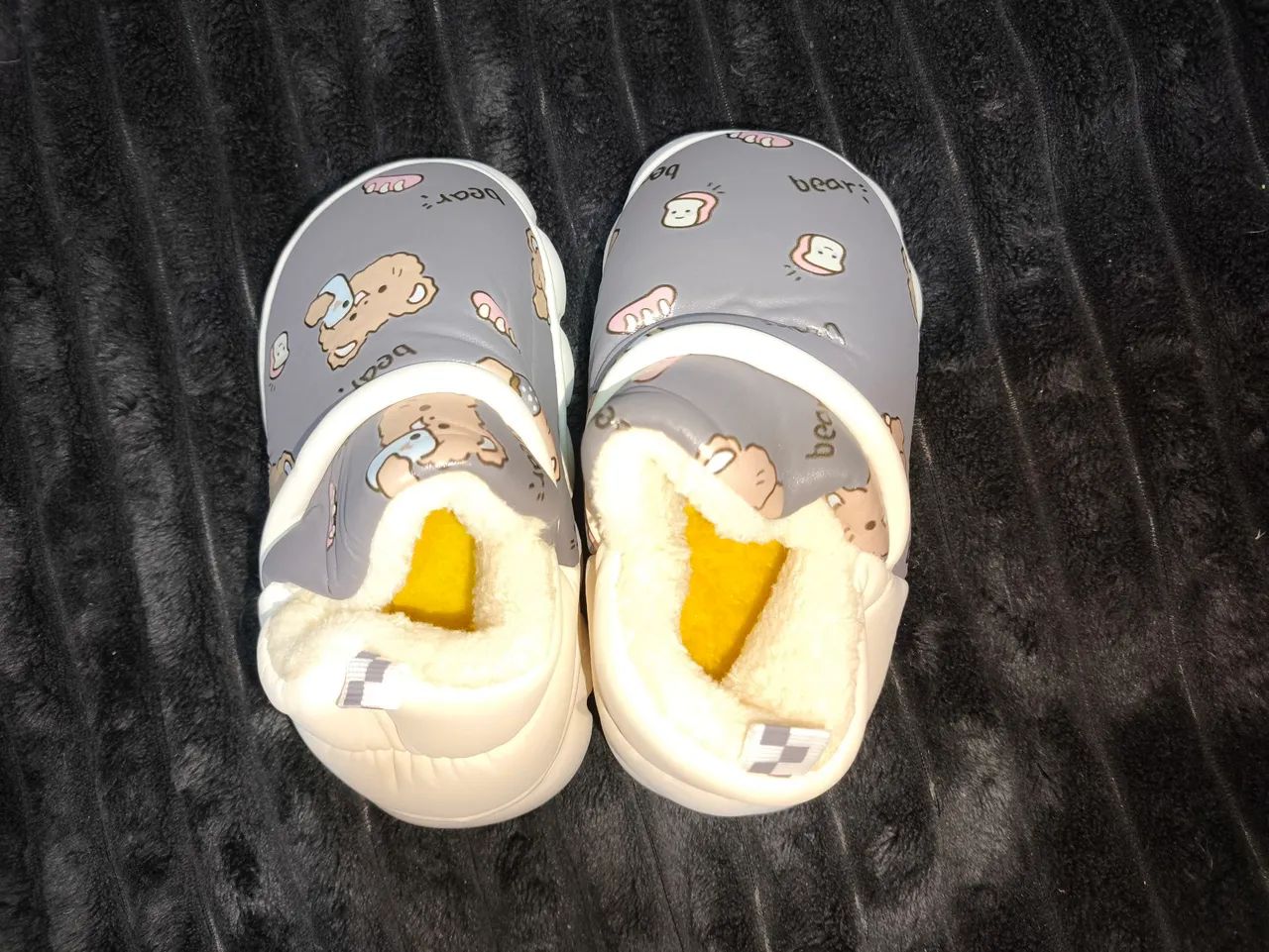 Par de pantufas infantil