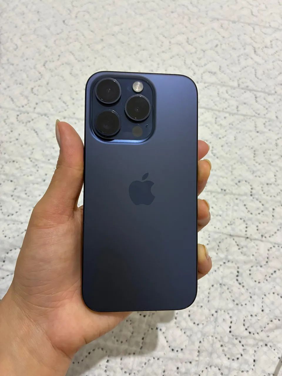 Iphone 15 pro / azul titânio  - Foto 2