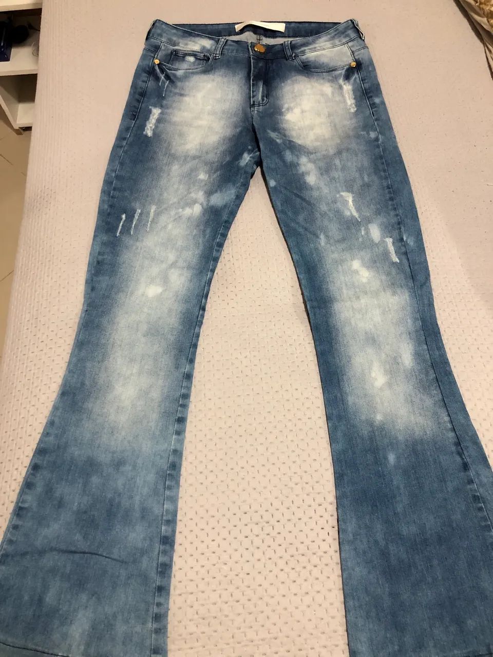 Calça flare lavagem clara 