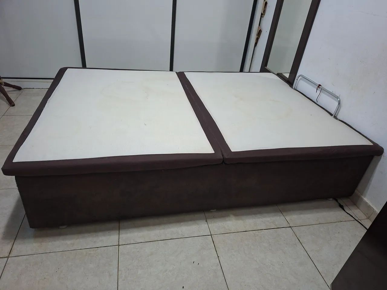 Cama box com baú 