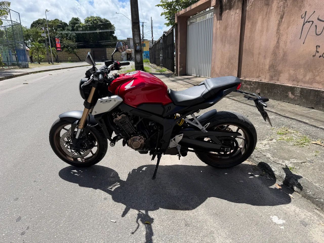 CB 650R 2022 - Foto 5