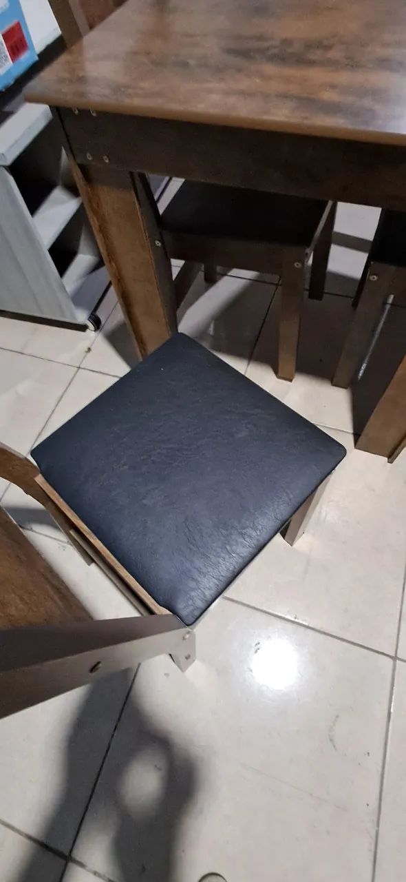 Mesa 4 cadeiras  - Foto 4