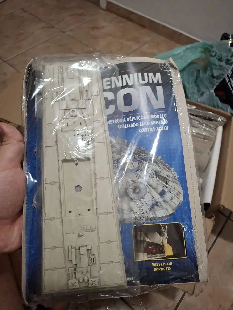 Millennium Falcon - Planeta de Agostini - Foto 3