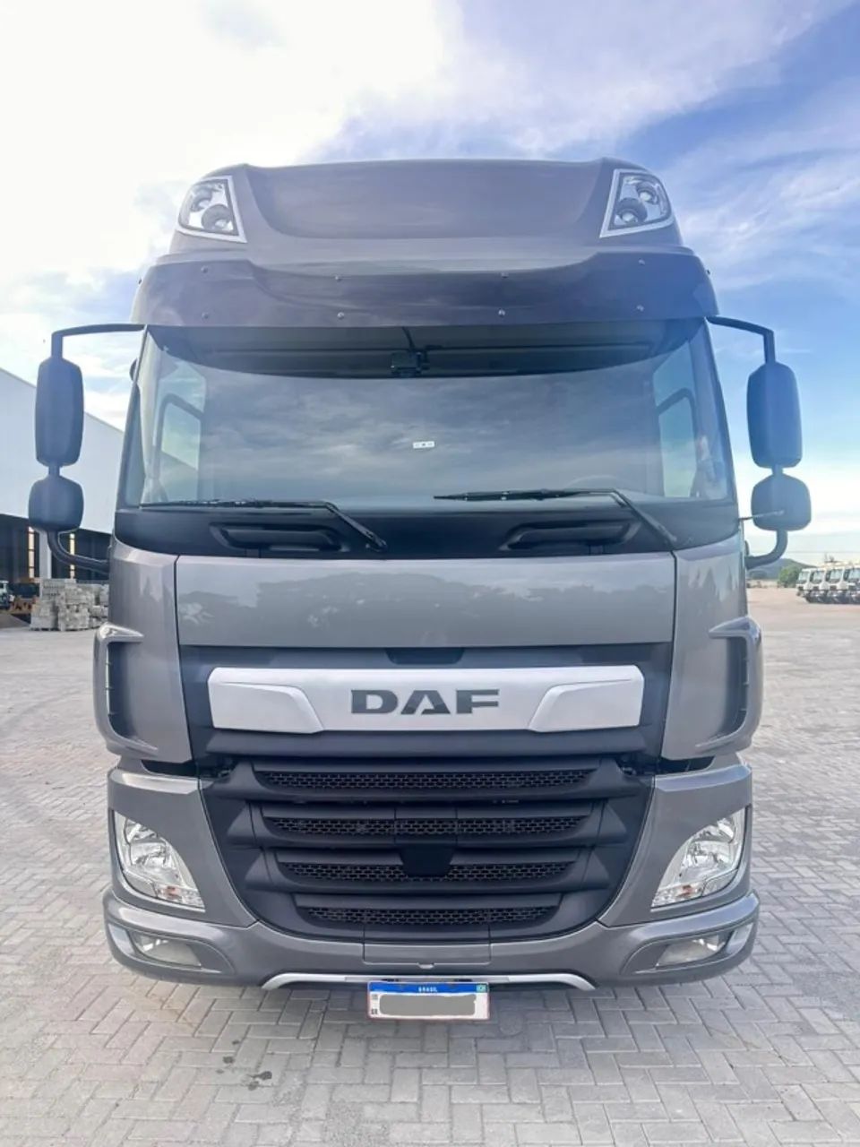 CAMINHÃO PLATAFORMA DAF CF 310 8X2 SPACE CAB AUT - Foto 4