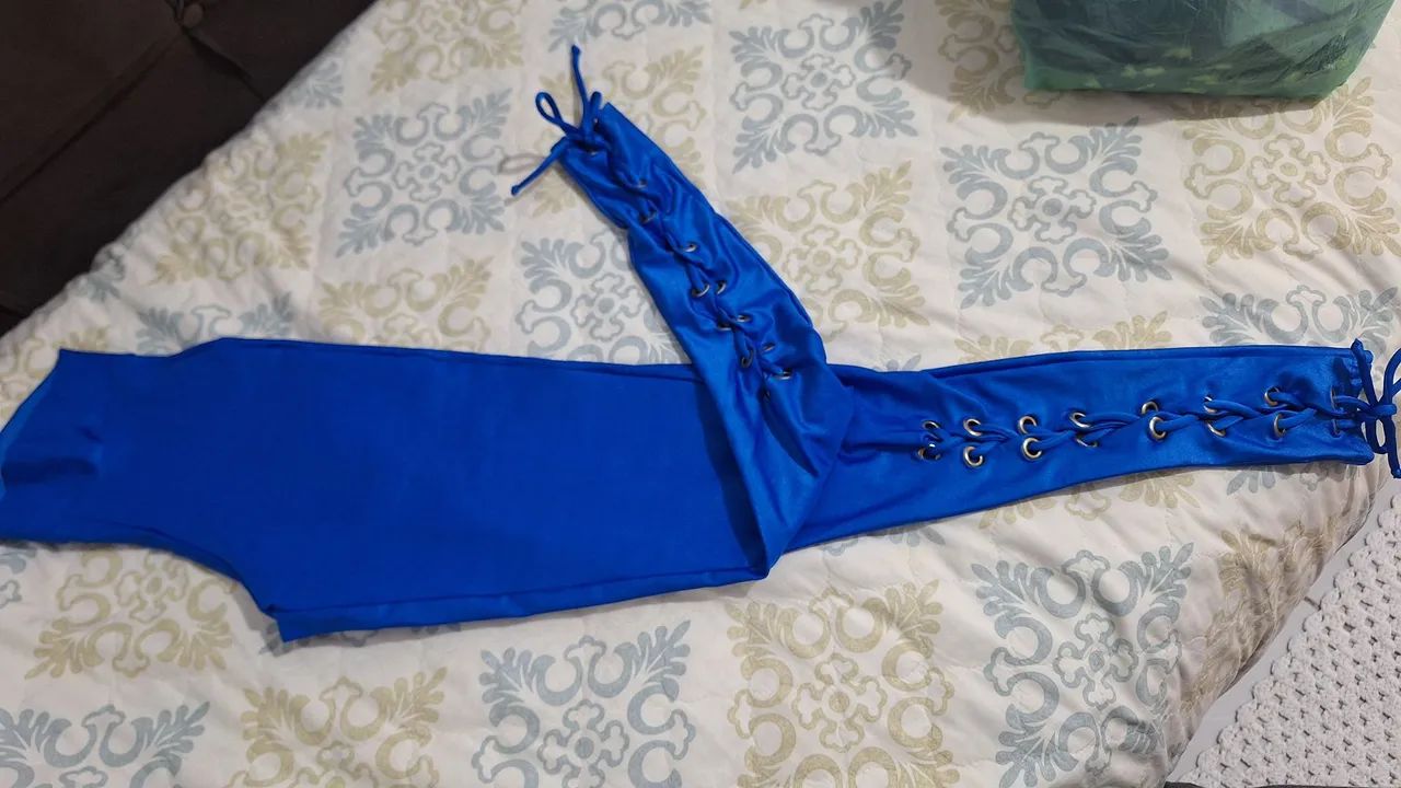 Calça tamanho p trabalhada tecido brilhoso - Foto 5