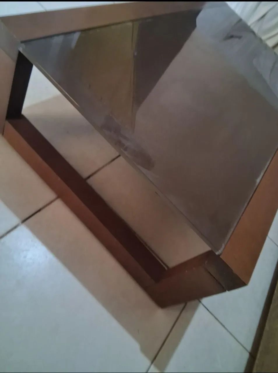 MESA DE MADEIRA COM TAMPA DE VIDRO - Foto 3