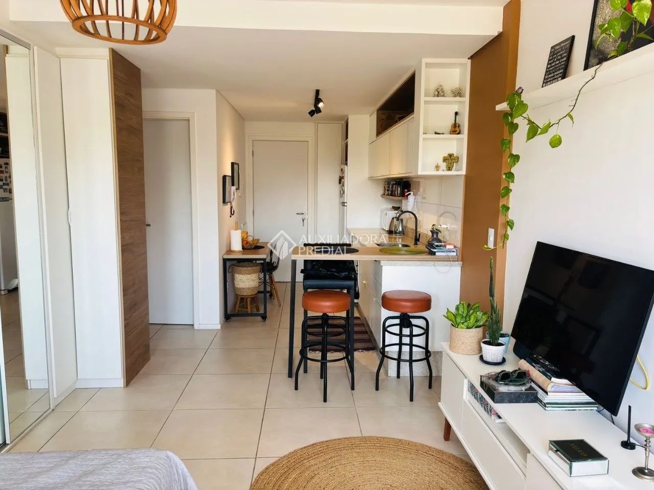 Studio mobiliado, com garagem e vista Mar em Coqueiros - Foto 2