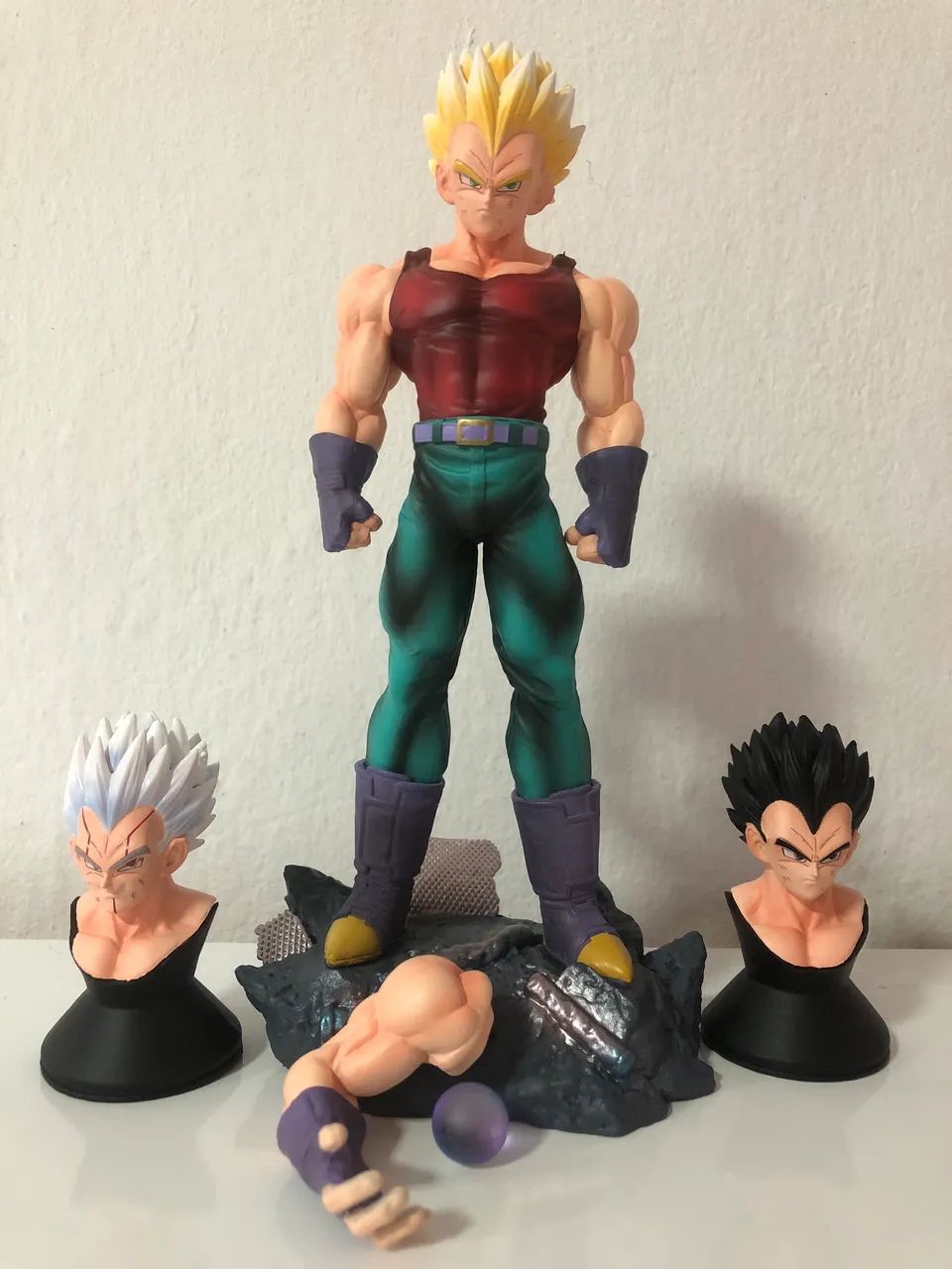 DRAGON BALL VEGETA BABY 19CM COM 5 ÍTENS EXTRAS  - Foto 2