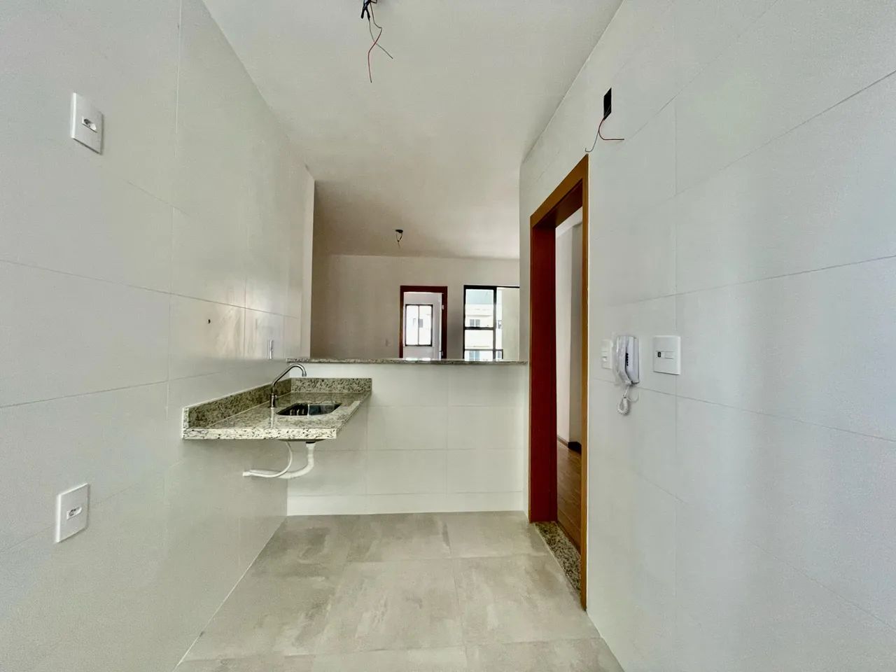 Quarto e sala com varanda e garagem na Padre Café - Foto 4