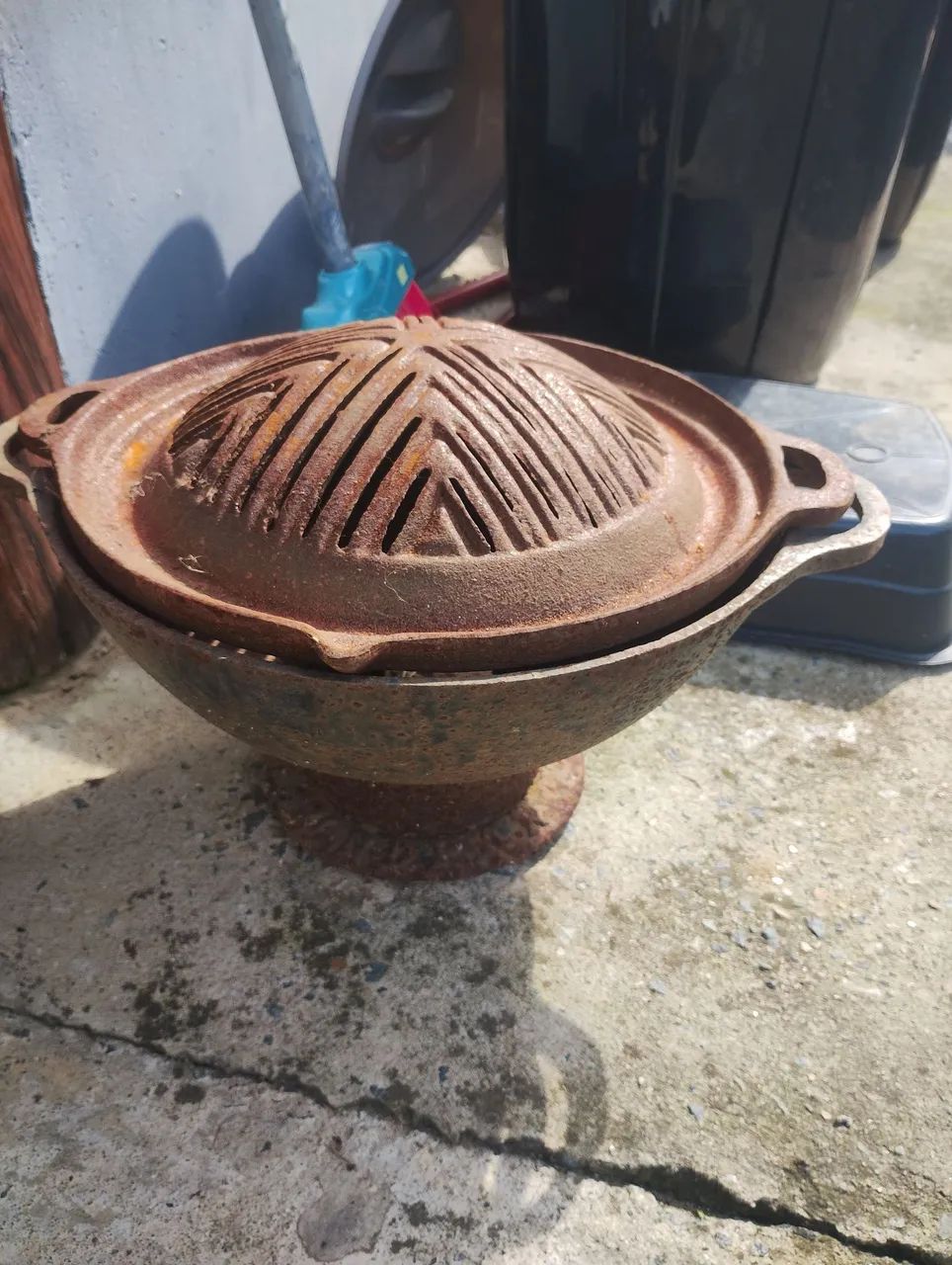 Churrasqueira Gêngis Khan de ferro