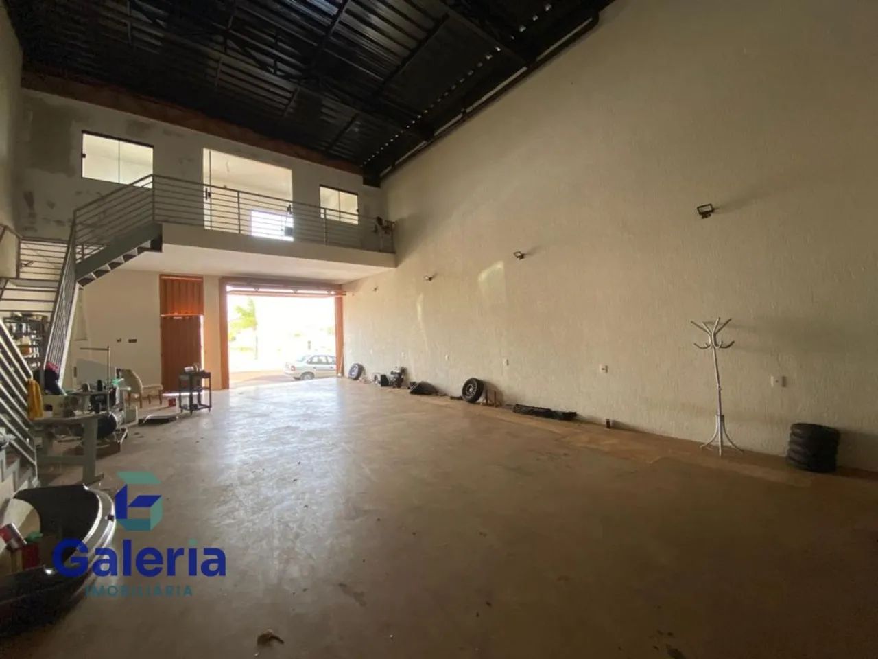 Galpão comercial para alugar, 300m² - Parque das Oliveiras - Foto 2
