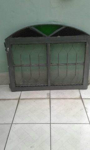 Janela de ferro sem ferrugem* vidro perfeito estado