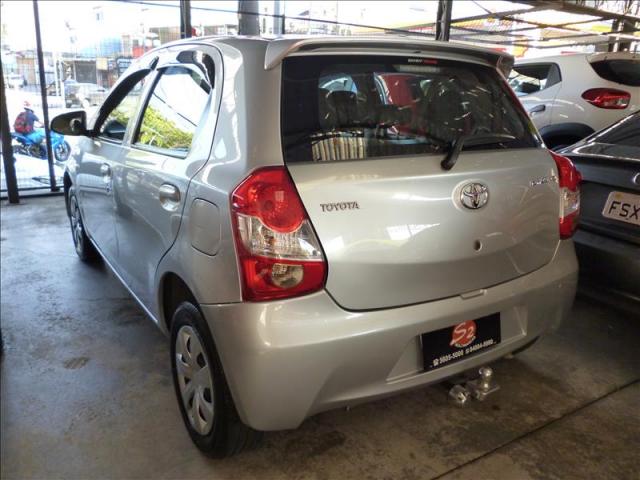 Toyota Etios 1.3 x 16v - Foto 2
