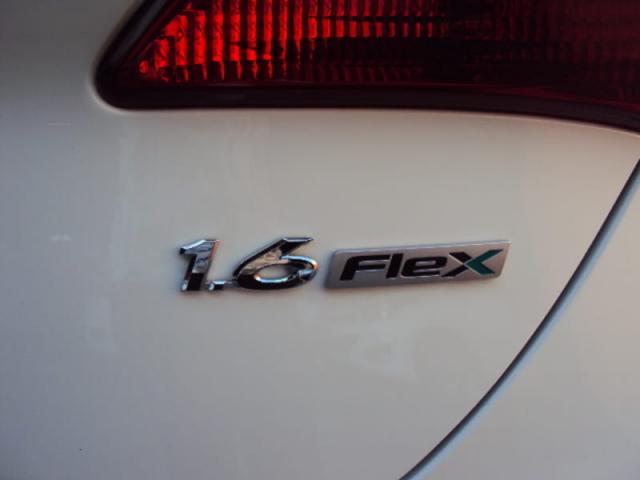 HYUNDAI HB20 COMFORT STYLE 1.6 FLEX 16V MEC. 2015 - Foto 8