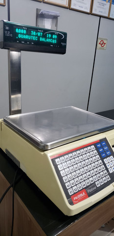 Balança Platina com etiquetas Filizola versão cadastro manual e RS 232 serial