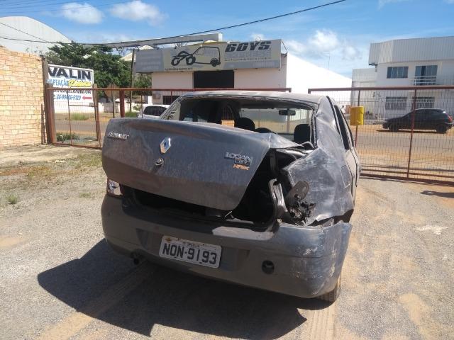 Carro batido - Foto 2