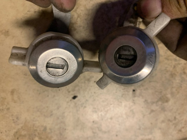 Miolo da porta renault master 2,5 original cada 80 reais