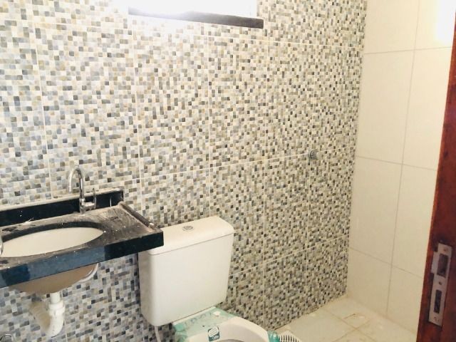 WS. otima casa nova com 2 quartos,2 banheiros toda no porcelanato a 10 min. de messejana - Foto 9