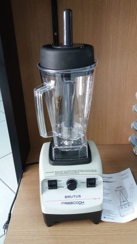 Liquidificador para açai e suco Brutus (novo) Alecs