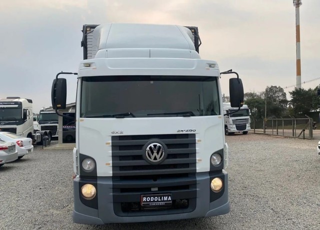 CAMINHÃO VOLKSWAGEN