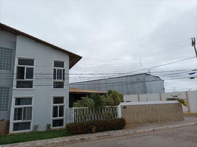 CASA À VENDA NO CONDOMÍNIO PAULO VI.