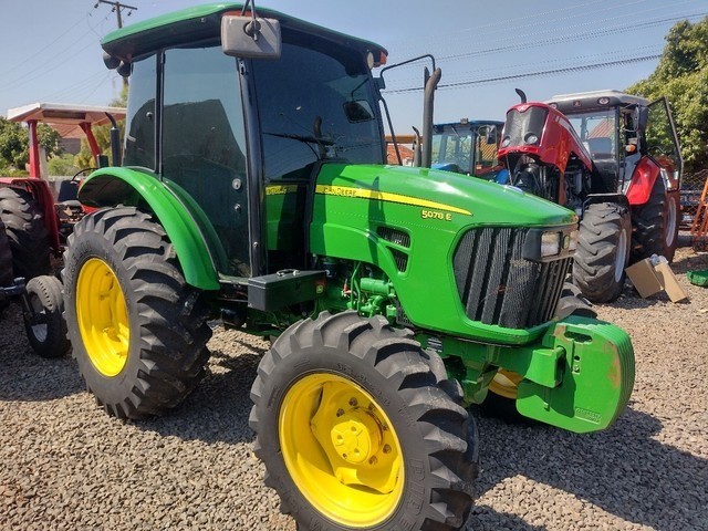 Trator Jhon Deere 