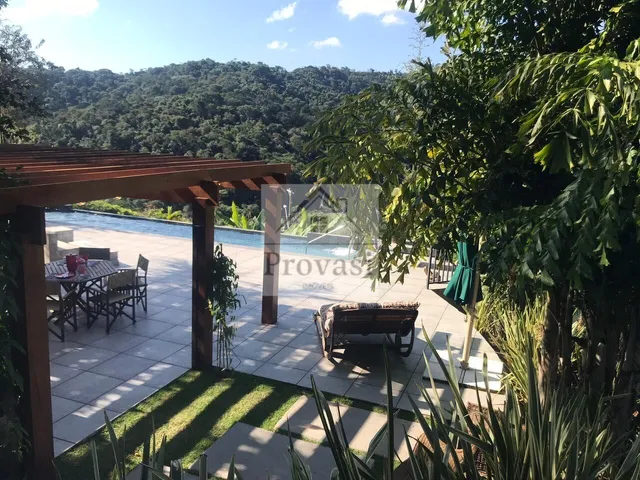 Vila Velha - Casa Espetacular para Venda e Locação, com terreno de 3.167m