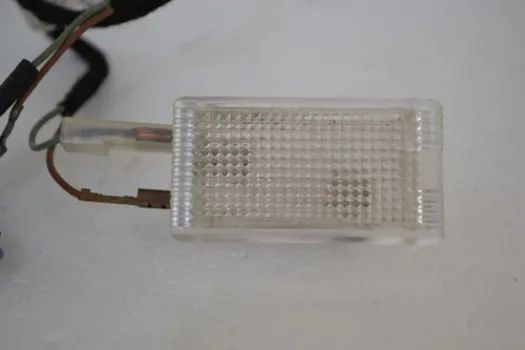 Luz Luminária Cortesia Porta Luvas Audi A3 2003 Original - Foto 2