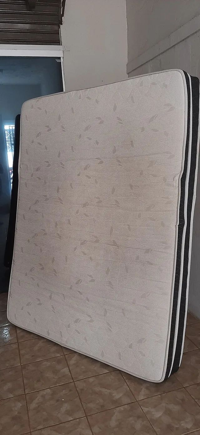 Conjunto box Queen size usado Camas e Colchões Jardim Nova Paulista