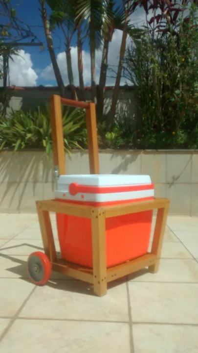 Carrinho Para Cooler Em Madeira Projeto Único