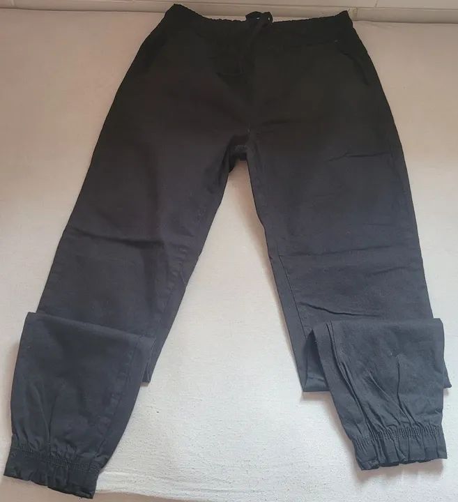 Calça jogger preta feminina 