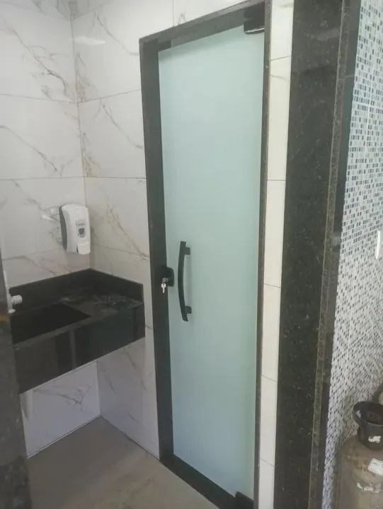 Porta de vidro temperado - Golpe - Foto 5