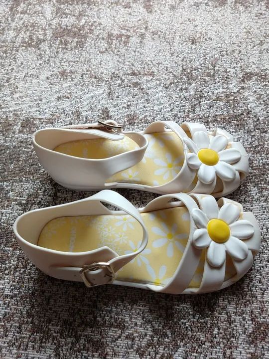 Sandália Infantil Marca Pimpolho Branca  - Foto 2